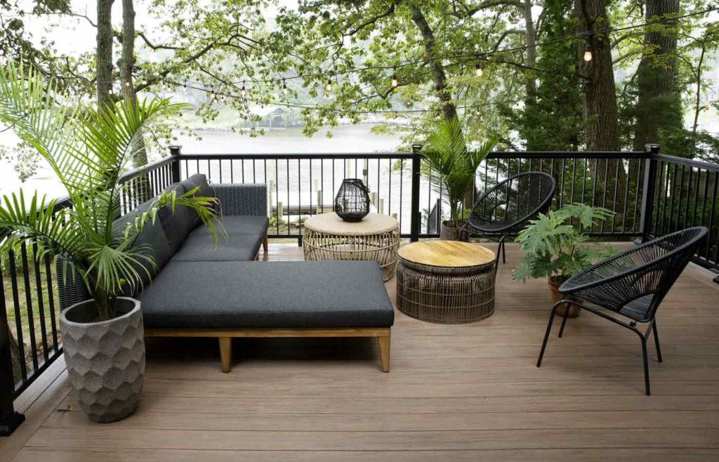 Fence and Deck Depot Notes 2025 Year-End Design Trends for Outdoor Living Spaces – VC Star